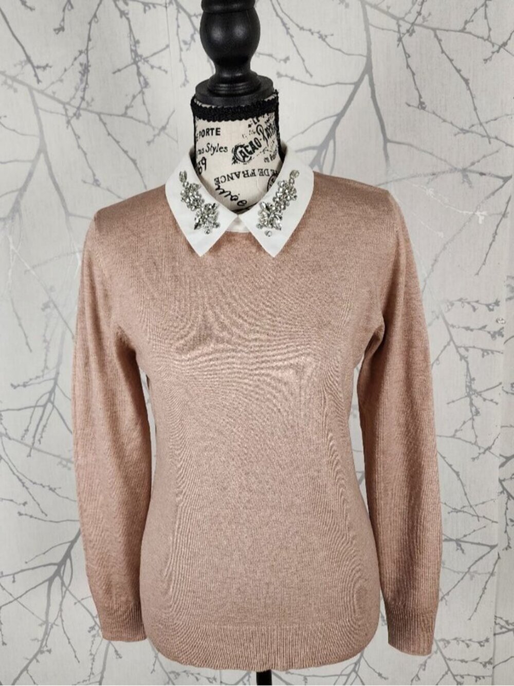 Sioni Milano Cream Knit Jeweled Collar Pullover Sweater